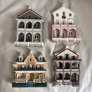 Vintage Sheila Collectible Wooden Shelf-sitter Houses Lot of 4